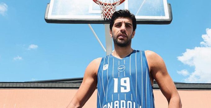 Anadolu Efes, 50. Yılını kutlayacağı yeni sezonda GSA Sport tarafından üretilen formalarla sahada olacak