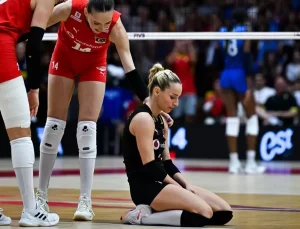 Çok hak etmiştik… Filenin Sultanları finalde kaybetti