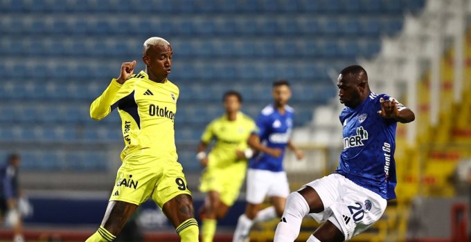 Kasımpaşa-Fenerbahçe maçında VAR kararı ile kırmızı kart çıktı! İşte o pozisyon