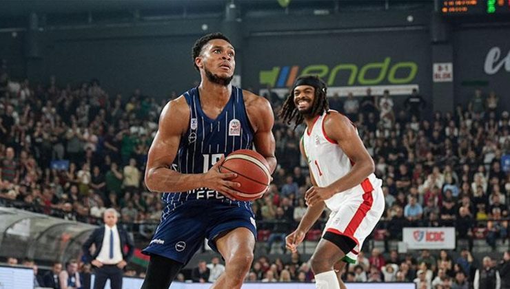 Anadolu Efes deplasmanda farklı kazandı