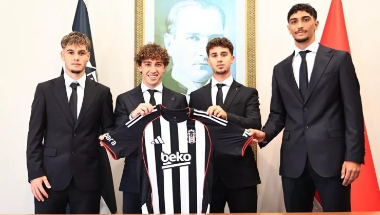 Beşiktaş’ta 4 genç futbolcuyla profesyonel sözleşme imzalandı