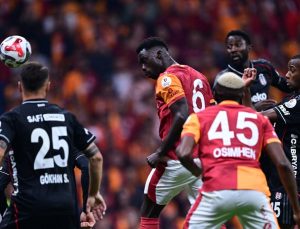 Galatasaray Beşiktaş derbisinde 10 kişi kaldı!