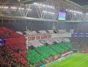 Galatasaray tribünlerinden Filistin’e destek! ’Soykırımı durdurun’