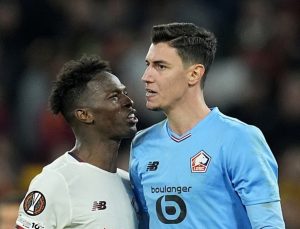 Roma-Lille maçında Berke Özer üst üste 3 penaltı çıkardı!