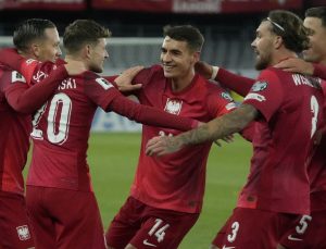Sebastian Szymanski kornerden gol attı!