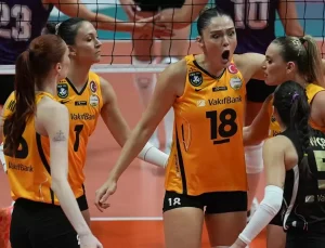 Son şampiyon VakıfBank sezona Zeren Spor galibiyetiyle başladı!