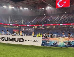 Trabzonspor tribünlerinden Gazze’ye destek!