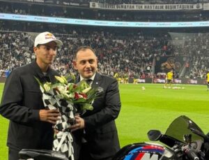 Beşiktaş’tan Toprak Razgatlıoğlu’na anlamlı hediye!