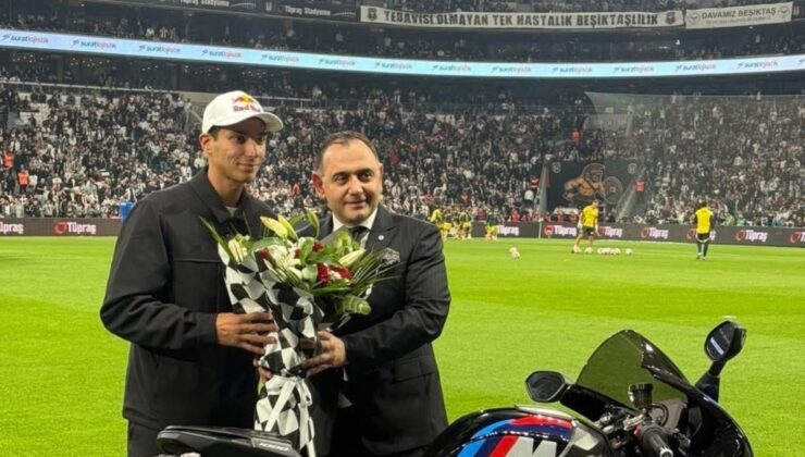 Beşiktaş’tan Toprak Razgatlıoğlu’na anlamlı hediye!