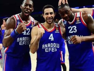 Anadolu Efes, Bayern’i Farklı Geçerek Playoff Hedefinde Bir Adım Daha Attı