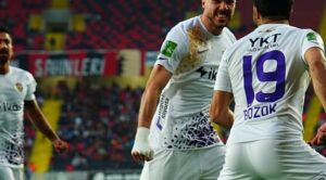 Eyüpspor’un Zorlu Deplasman Zaferi: 2-1 ile Geldi ve Puanını 12’ye Çıkardı!