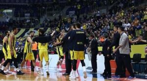 Fenerbahçe Beko'dan Tarihi Fark: Darüşşafaka'yı 30 Süper Sayıyla Geçti