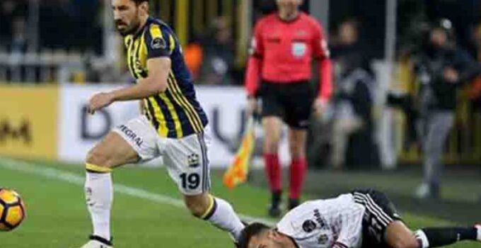 Futbol Tutkusunun Peşinden: Şener Özbayraklı’nın Büyüleyici Hikayesi