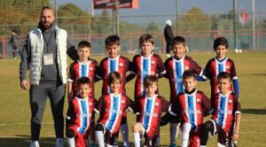 Genç Yetenekler Kuşadası'nda Parlak Performans Sergiledi: 54 FK'dan Tarihi Başarı