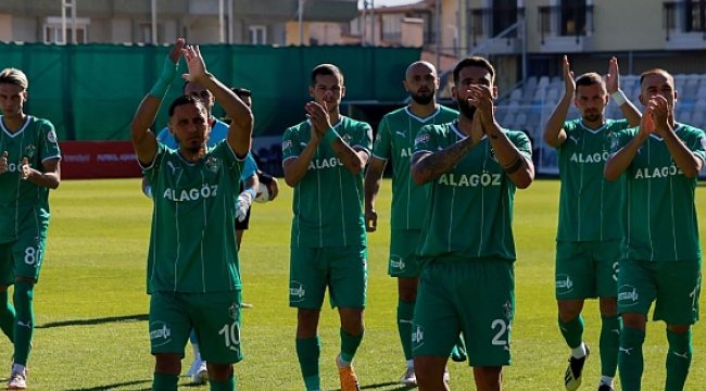 Iğdır FK'dan Muazzam Performans: Adanaspor'a 6-1'lik Tarihi Fark!