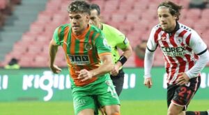 Samsun'da Dram: 90+1'de Gelen Golle Maç 1-1 Bitti, 10 Kişi Kaldılar!