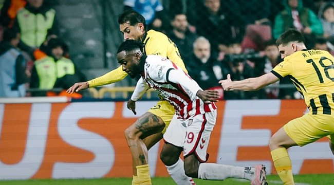 Samsunspor, İlk Yenilgisini AEK Atina'ya Karşı Aldı: Maçın Kader Anları Nelerdi?