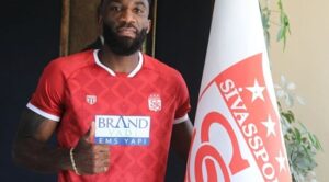 Sivasspor'un Eski Yıldızı Geri Döndü: Aaron Appindangoye ile Anlaşma Sağlandı!