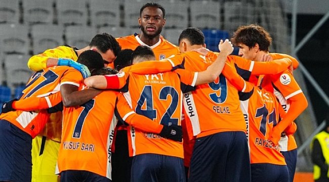 Davie Selke'nin Şovuyla Başakşehir, Konyaspor’u Farklı Geçti!