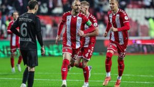 Samsunspor'da Unutulmaz Veda: Efsane İsimler Sahaya Son Kez Çıkıyor!