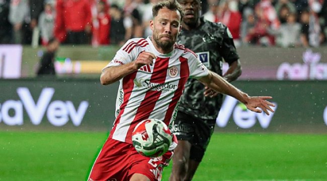 Antalyaspor’un Süper Lig’e Veda Etmesi: Dramatik Sonuçlar ve Düşme Hattındaki Gelişmeler