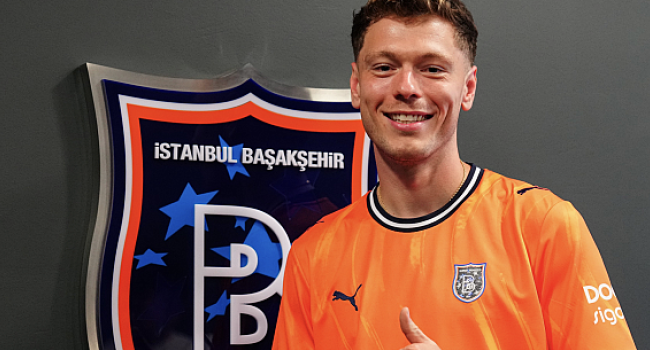 Başakşehir’den Flaş Transfer: Danimarkalı Yıldız Takıma Katıldı!