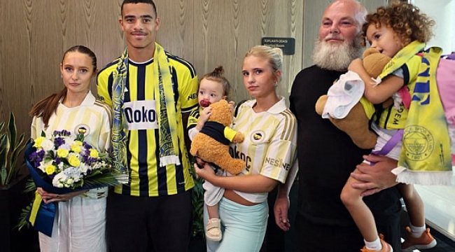 Mason Greenwood İstanbul’a Ayak Bastı: Fenerbahçe’nin Yeni Yıldızı Heyecanla Bekleniyor!